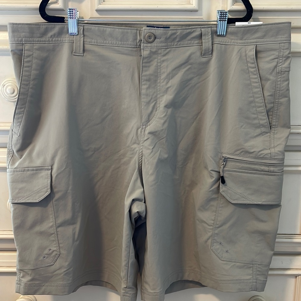 NWT Men’s George Cargo Shorts.